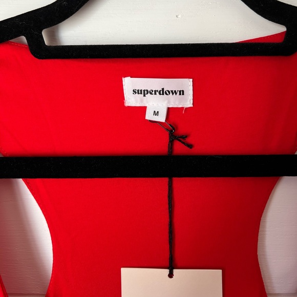 NWT superdown Gabby Snap Mini Dress in Red - Picture 6 of 8